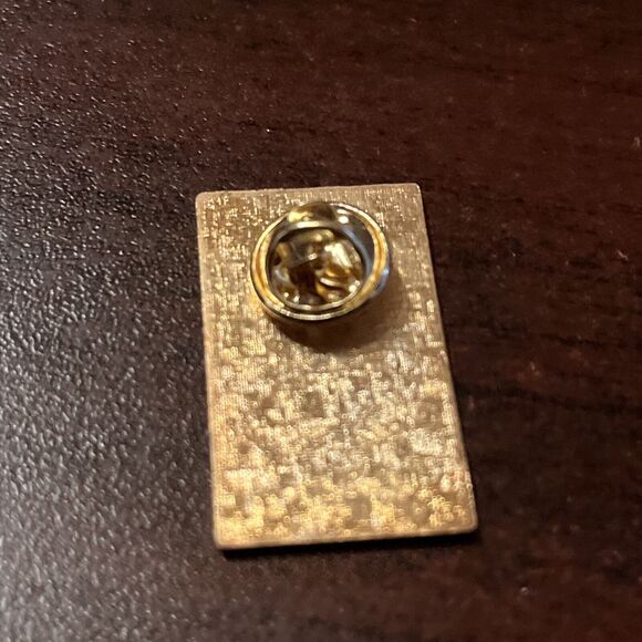 McDonald’s AT&T Pay Phone Employee Lapel Hat Pin - Picture 3 of 3